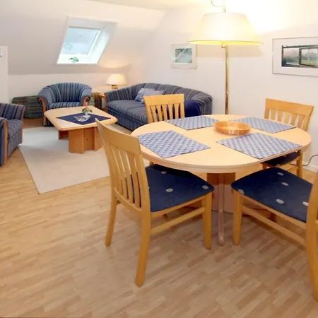 Apartment Gmelinstra_e 23_ Whg_ 6 *